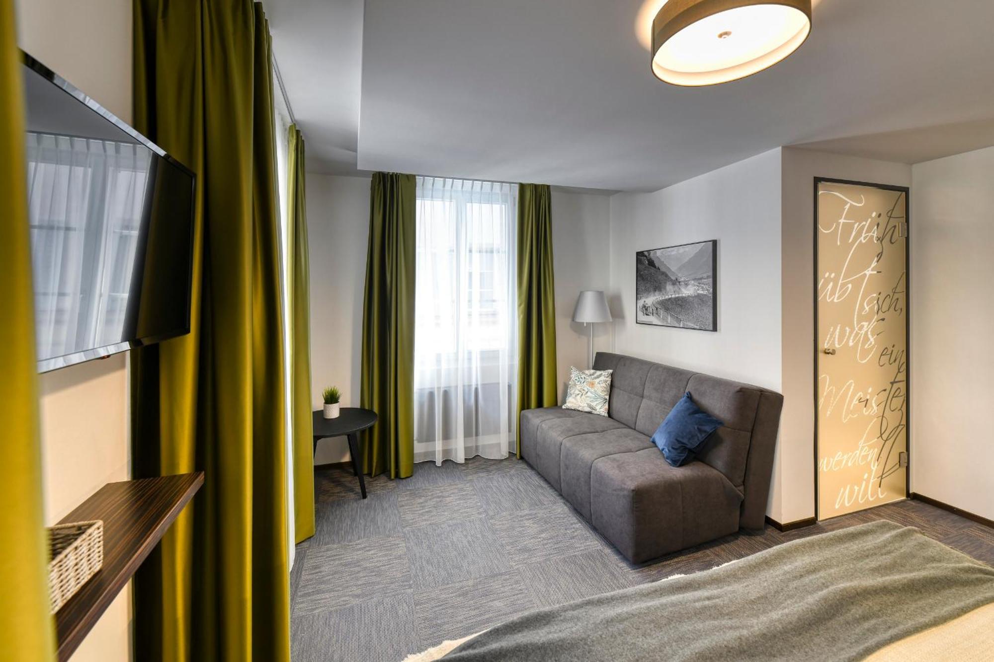 Boutique Hotel Reiser Altdorf Εξωτερικό φωτογραφία